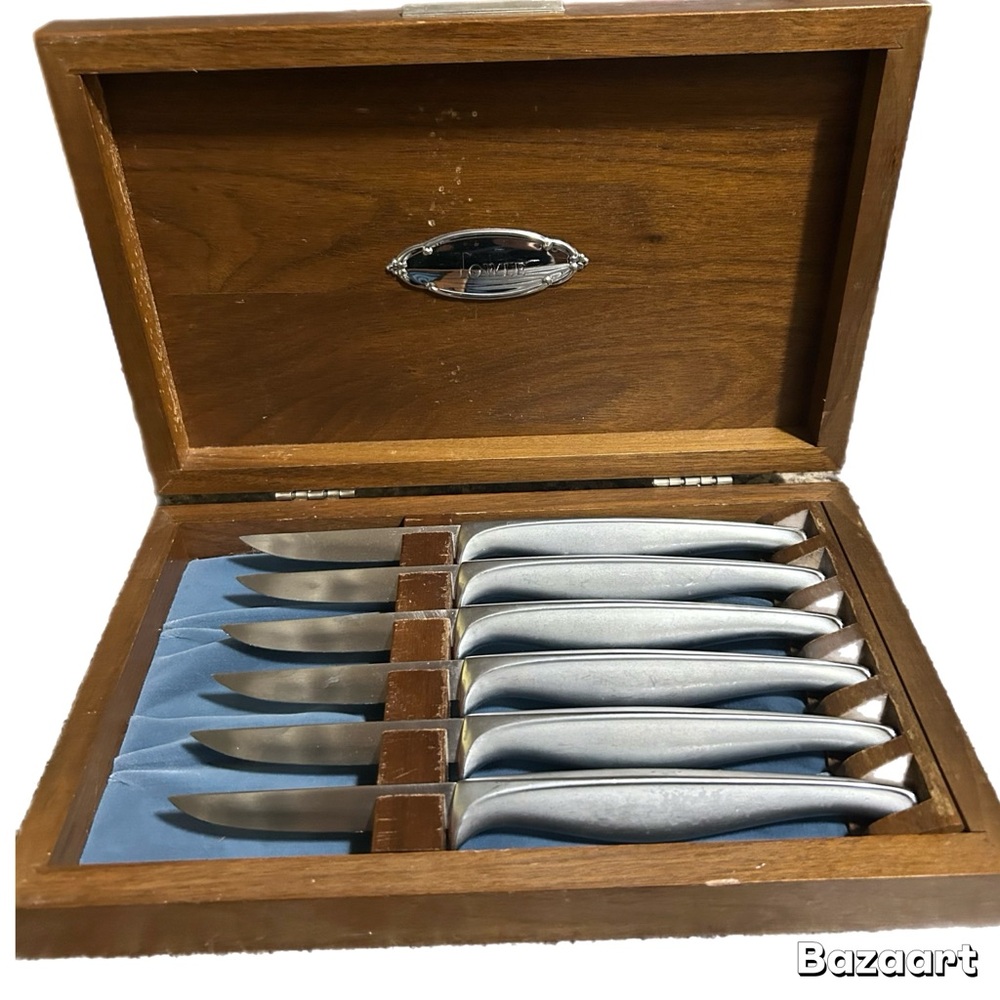 1960 Towel Invictus Steak Knife set of 6, walnut box/blue velvet by Carvel Hall